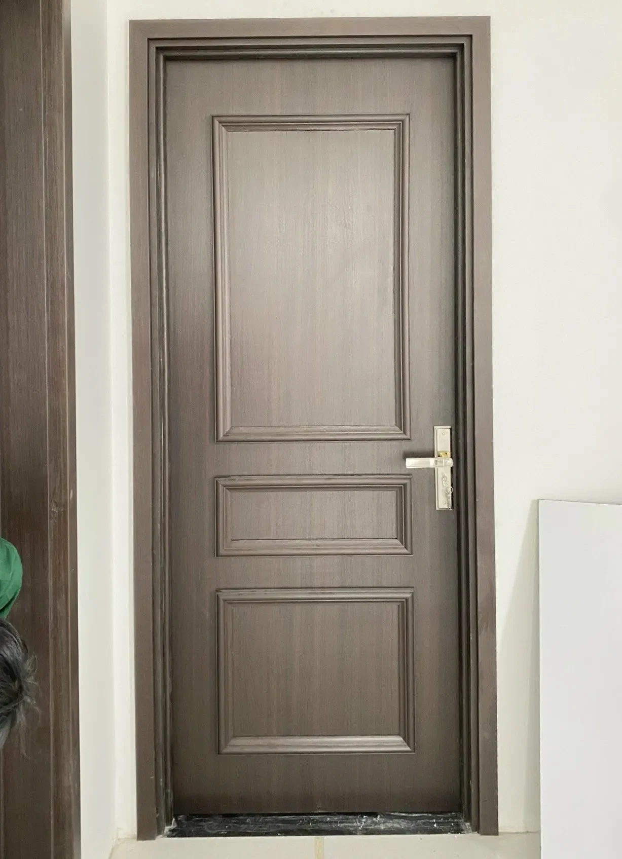 mẫu cửa phòng đẹp năm 2025