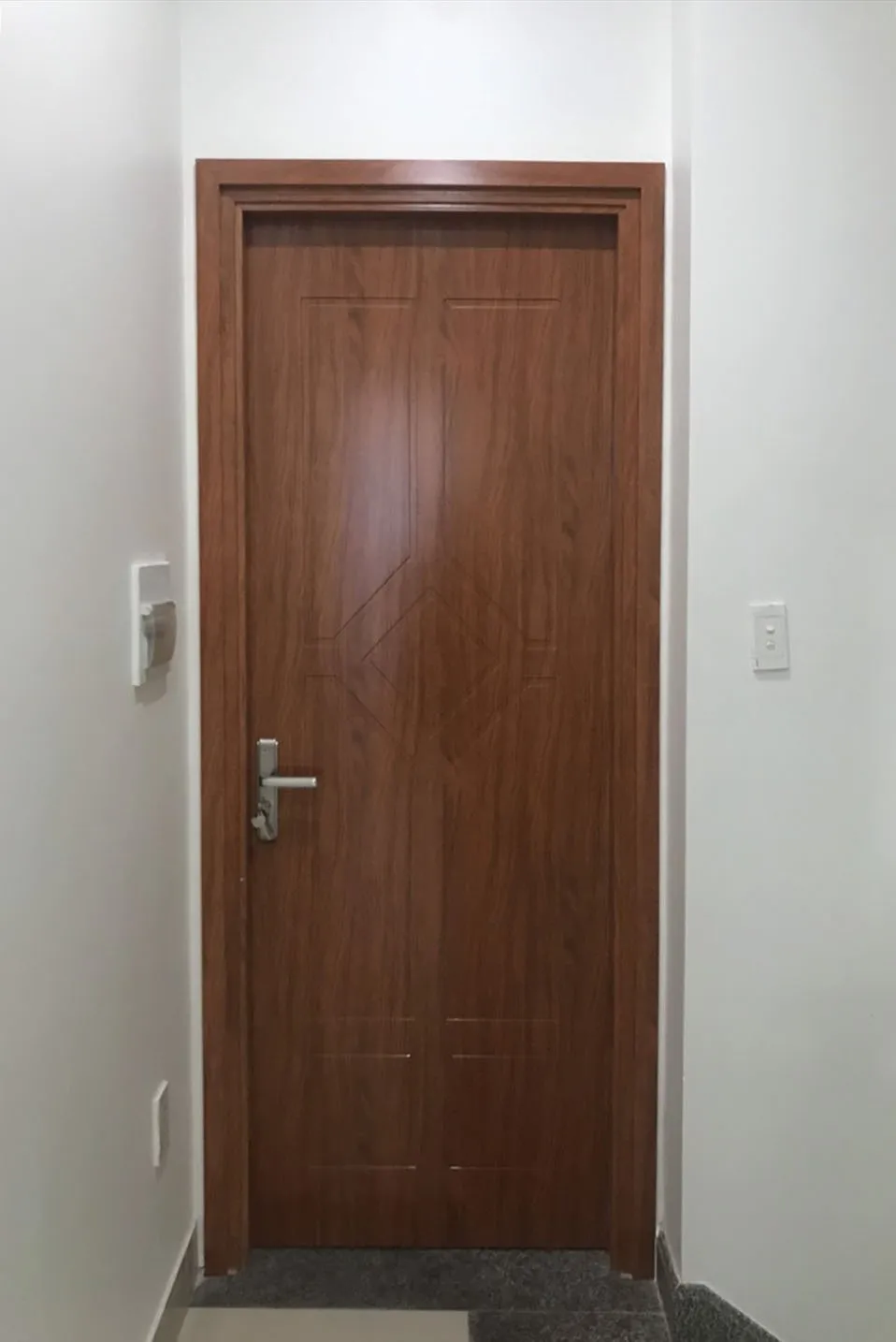 cửa nhựa composite luxury tại quận 7